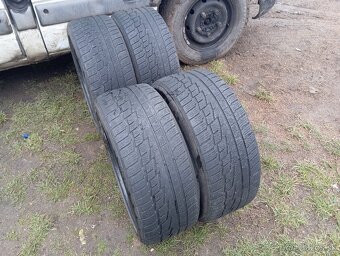 Predám zimné pneumatiky 4ks 225/40r18 - 2