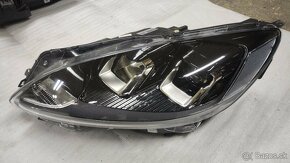 Ford Kuga III 3 2019 - lave predne svetlo, lampa, LED - 2