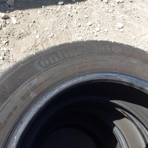 Predam pneu conti 205/60R16 - 2