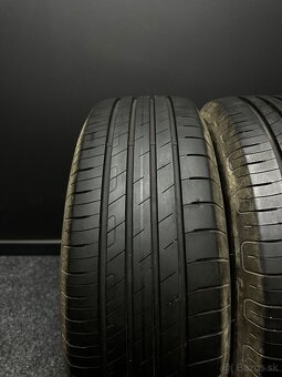 Sada pneu GoodYear 215/60/17 96H - 2