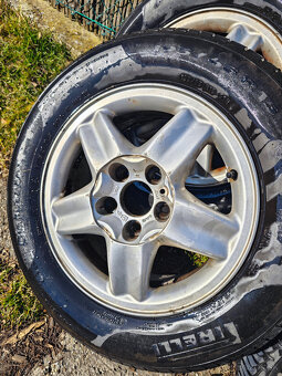 Na predaj elektróny s pneumatikami Pirelli 195/65R15 - 2