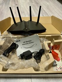 ASUS RT-AX82U router - 2