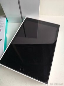 iPad Apple 8 gen 32gb čierny - 2