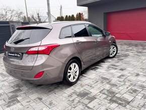 Hyundai i30 1.6Crdi 2013/9 combi - 2