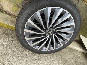 nove ALU dsky skoda superb 18" 235/40r18 - 2