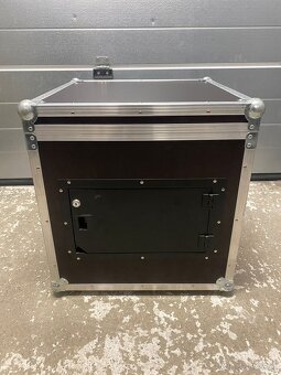 Thon L-Rack 10U Service Hatch - 2