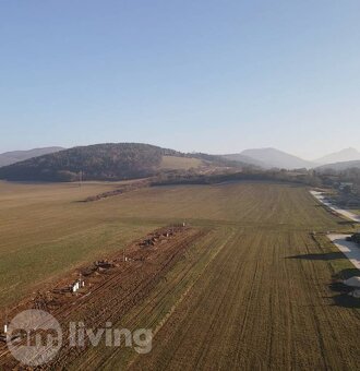 Posledné 2 STAVEBNÉ POZEMKY na PREDAJ - 506m² a 701m² v ILAV - 2