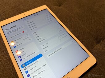 iPad 7, 32 GB - Gold - 2