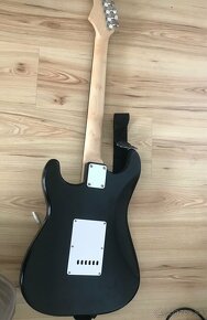 elektricka gitara - 2