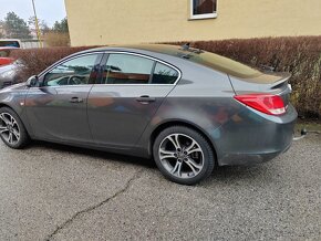 Opel insignia predam - 2