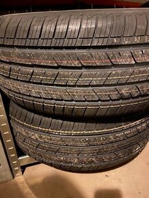 Predám nové  celoročné pneu Bridgestone 255/55 R19 111H - 2