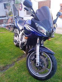 YAMAHA FAZER 600 - 2