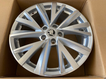 Gigaro Silver 5x112 R18 7,5Jx18 ET40 Octavia 4 NOVÉ - 2