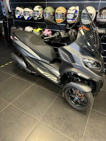 Predam Piaggio MP3 530 - 2