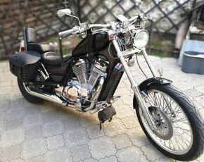 Suzuki Intruder - 2