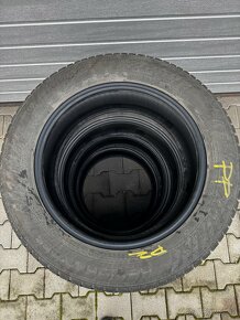 Nokian wr snowproof 215/60 r17 - 2