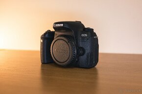 Canon EOS 77D - 2