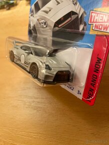 HotWheels Nissan GT-R R35 Liberty Walk - 2