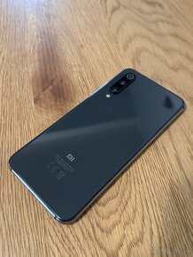 Xiaomi MI 9 SE - 64 Gb - 2