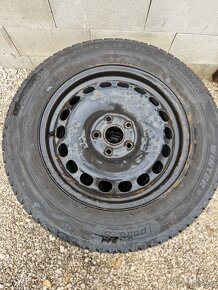 Pneu s plechovými diskami 215/60 R16 - 2