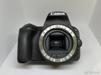 Canon 200D - shutter count 10863 - 2