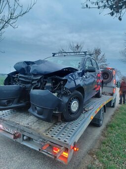 Rozpredám Dacia Logan II 1.2 54kw 2015 - 2