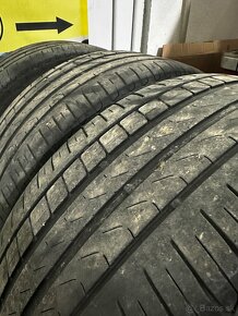 235/40 R19 Pirelli letne - 2