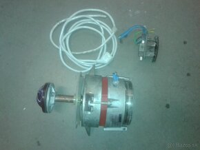 Predam Elektromotor 220v/1400min 15eur - 2