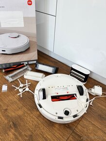 Robotický vysávač Xiaomi Mi Robot Vacuum S12 - 2