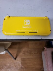 predam nintendo switch lite zlte - 2