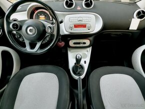 Smart ForFour benzín / manual / šedá metalíza - 2