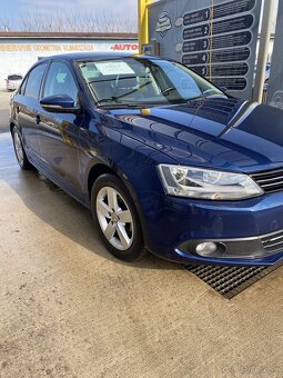 Volkswagen Jetta 1.2TSI 77kw Limited Edition TOP Stav - 2