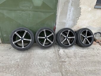 BMW 5x120 R18 235/45 - 2