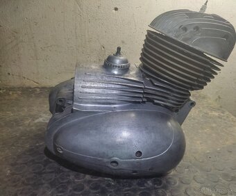 Motor ČZ 250/455 - 2