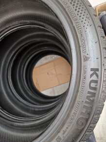 Zimné pneumatiky 235/45 R20 ako nové 4ks - 2