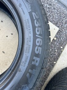 Zimne 235/65 R17 M+S continental - 2