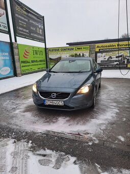 Volvo V40 D2 Momentum - 2