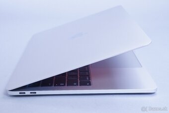 ZÁRUKA/Macbook Pro 13.3"/I5 2.3GHZ/16GB RAM/256GBSSD/CZ - 2