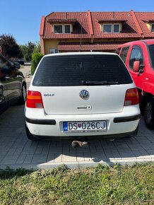 Volkswagen GOLF 4 - 2