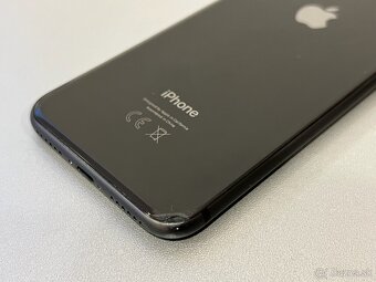 iPhone 8 64GB Sivý S Novou Baterkou - 2