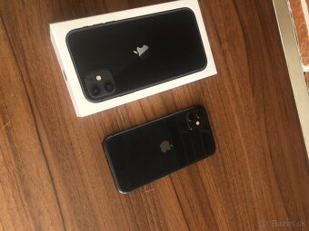 Predám IPhone 11 , 64GB - 2