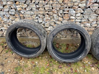 235/40 R19 zanovne letne - 2