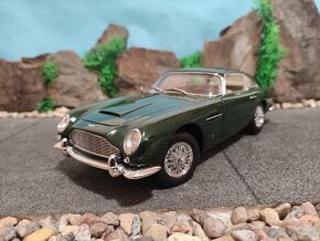 prodám model 1:18 aston martin DB5 autoart - 2