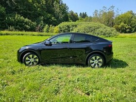 Tesla model Y Long range model 2023 - 2