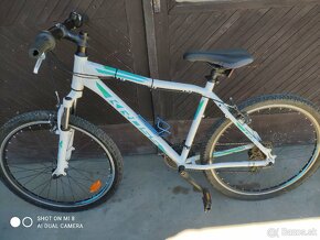 Bicykel KROSS LEA 26" - 2