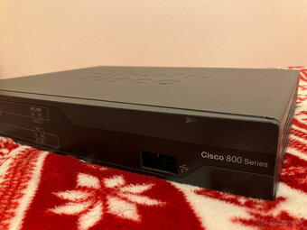 Cisco Router 881 - 2