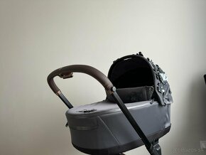 CYBEX PRIAM Lux Carry Cot SIMPLY FLOWERS Dream Grey - vaničk - 2