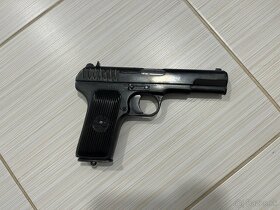 Tokarev TT33 - 2