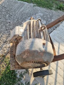 Pedám starši funkčný elektrický motor. - 2