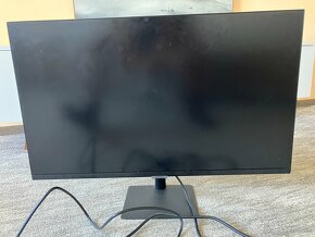 32" Smart Monitor 4K Samsung M7 - super stav + HDMI kabel - 2